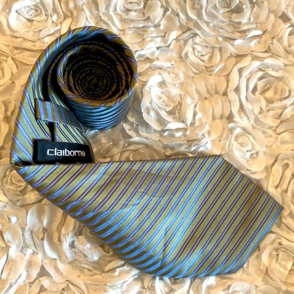 New Claiborne‎ silk mens tie